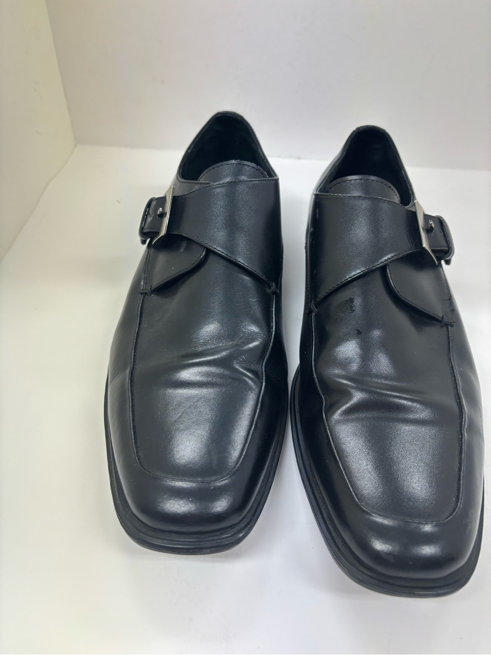 ASHTON GREY LEATHER SLIP ON  SHOE MEN 9  BLACK